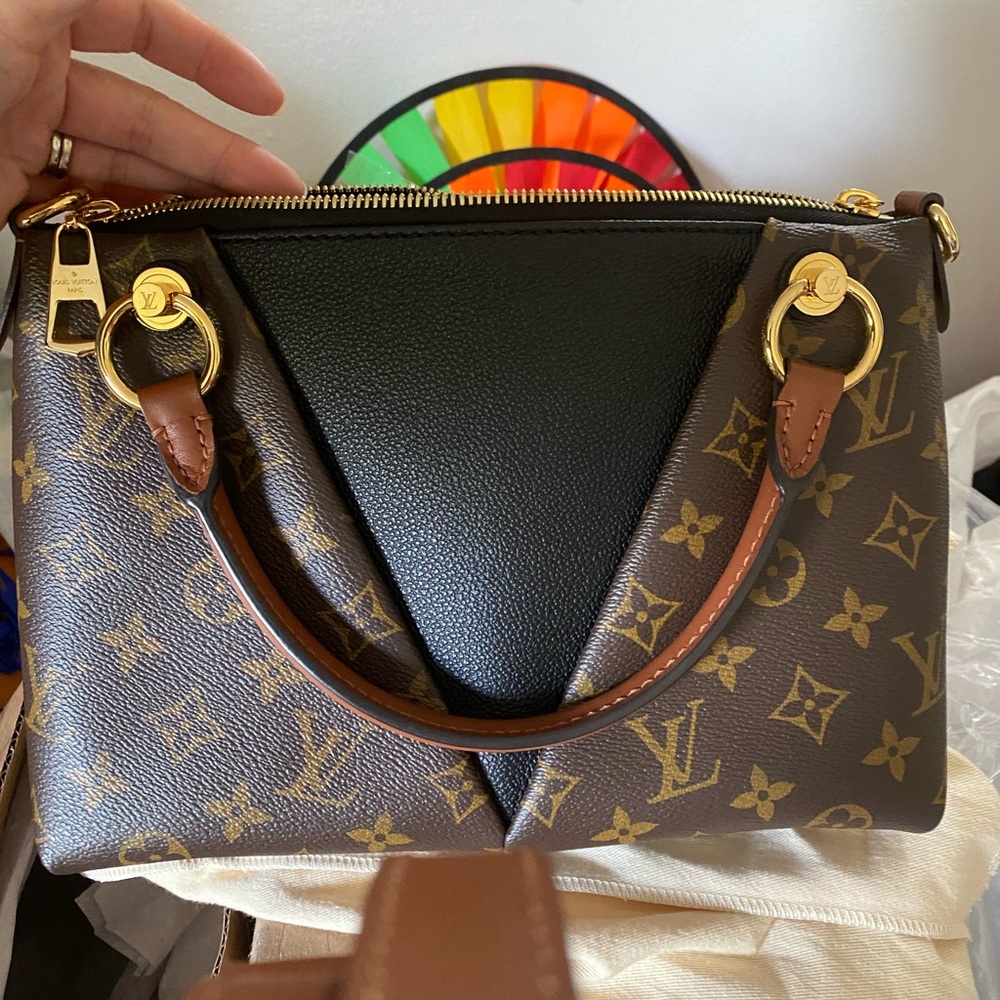 Louis Vuitton v tote bb monogram noir
